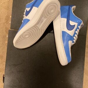 Nike Blue and White Men's Sneakers